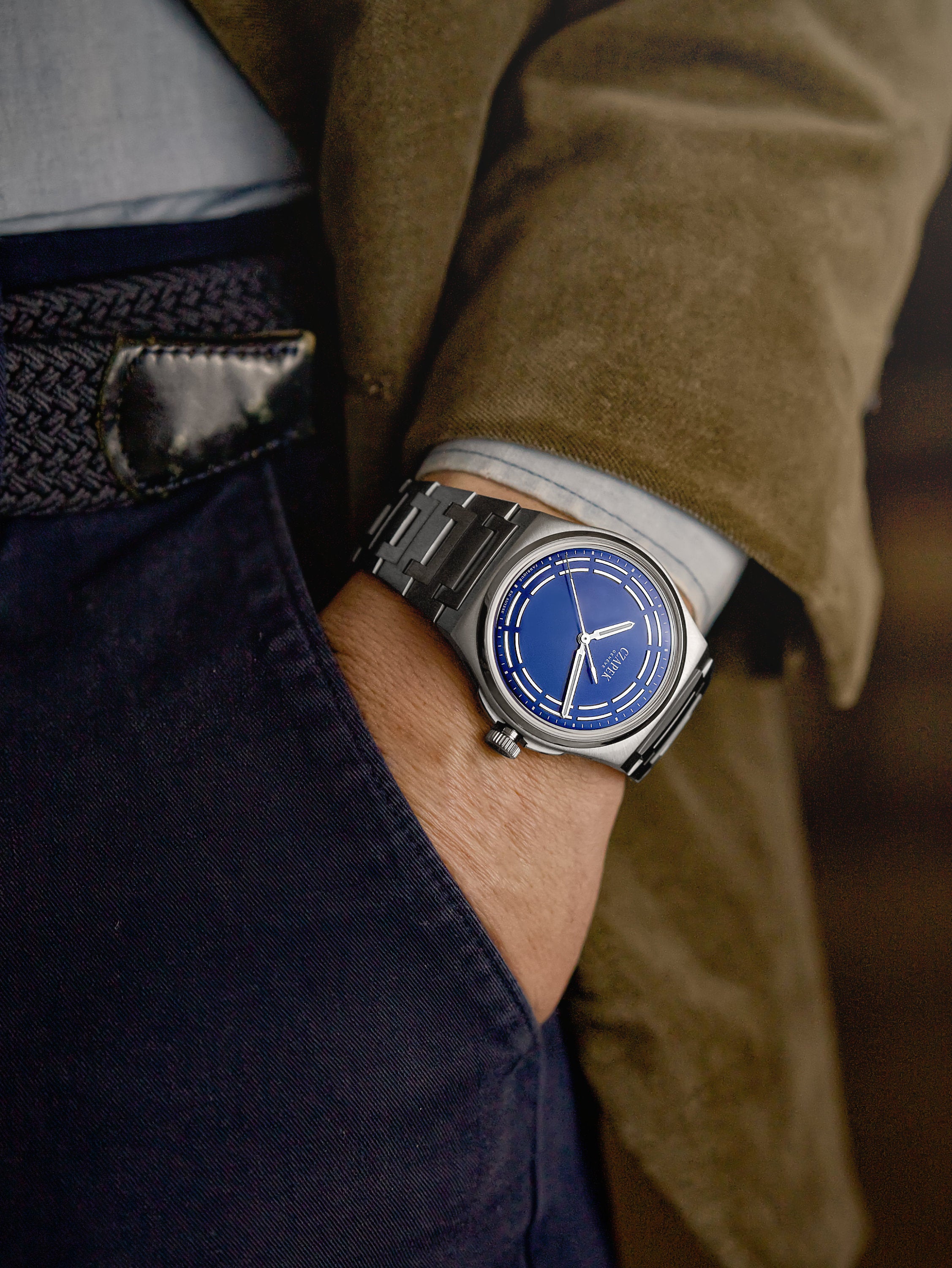 Antarctique Titanium Dark Sector Cosmic Blue